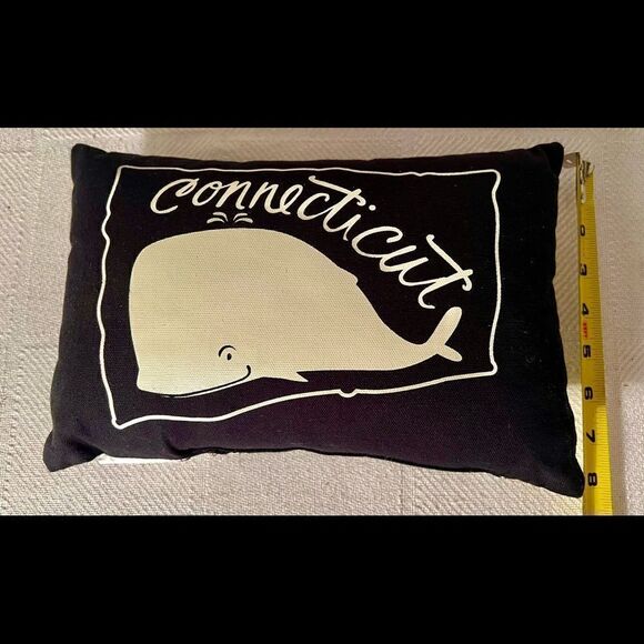 Primitives by Kathy Plush Connecticut Pillow Home Decor Black White NWOT. - Picture 6 of 8
